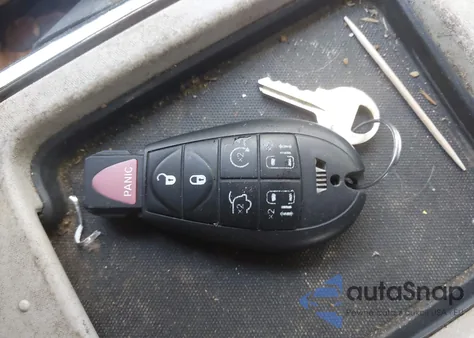 2015 Chrysler Town & Country Touring-L из США, поврежденный, VIN 2C4RC1CG4FR600984